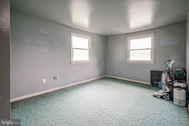 132 DARTMOUTH RD, Pennsville, NJ 08070