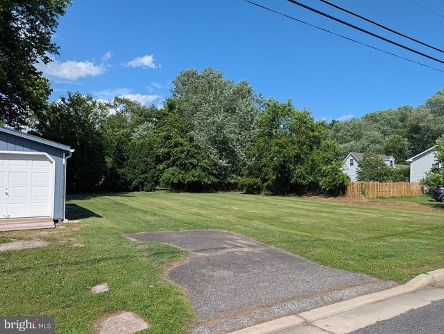 132 DARTMOUTH RD, Pennsville, NJ 08070