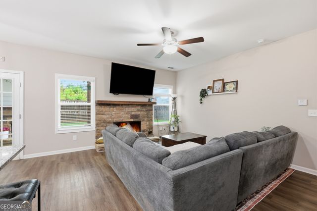 6352 Magnolia Station Drive, Lula, GA 30554