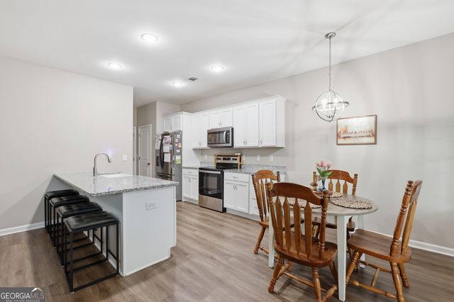 6352 Magnolia Station Drive, Lula, GA 30554