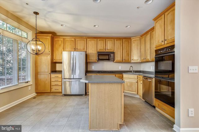 707 HAWKINS WAY, Alexandria, VA 22314