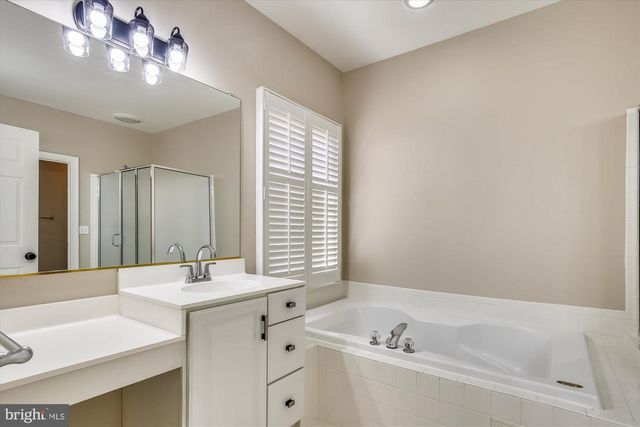 707 HAWKINS WAY, Alexandria, VA 22314