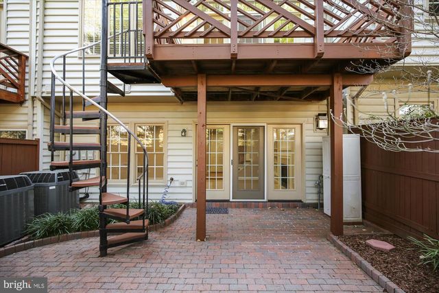 707 HAWKINS WAY, Alexandria, VA 22314