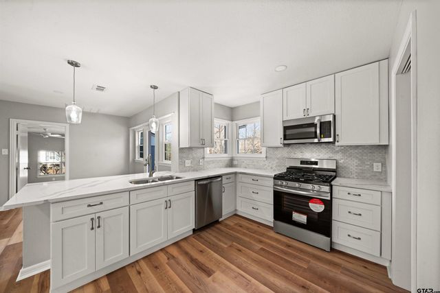 2809 Robertson Ave, Tyler, TX 75701