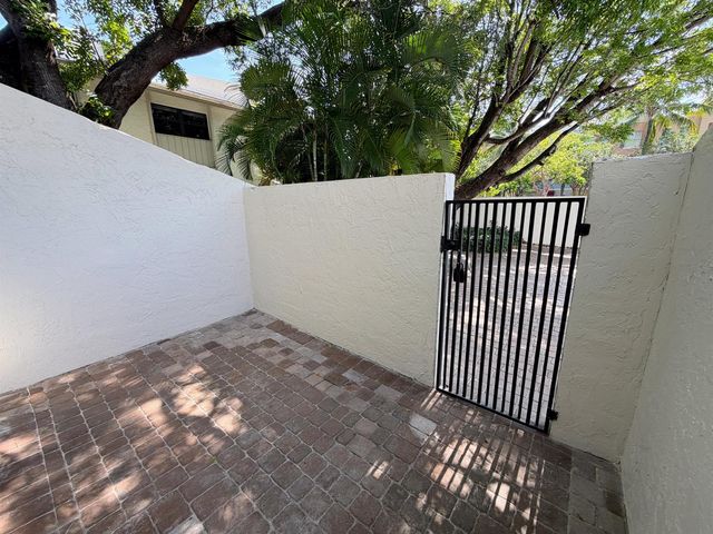 575 NE 7th Avenue 4b, Fort Lauderdale, FL 33301