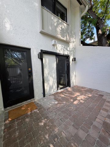 575 NE 7th Avenue 4b, Fort Lauderdale, FL 33301
