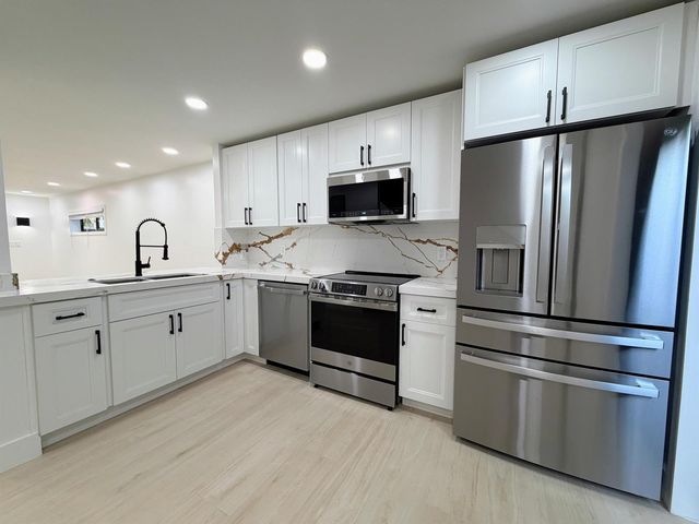 575 NE 7th Avenue 4b, Fort Lauderdale, FL 33301