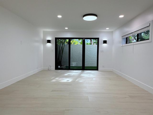 575 NE 7th Avenue 4b, Fort Lauderdale, FL 33301