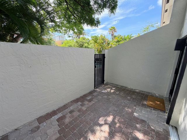 575 NE 7th Avenue 4b, Fort Lauderdale, FL 33301