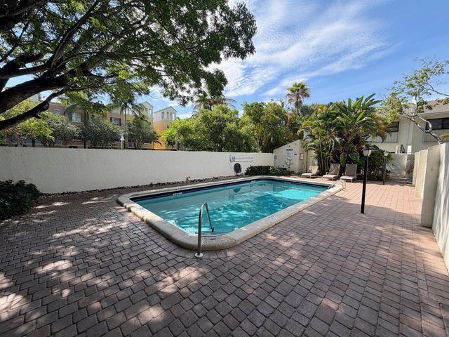 575 NE 7th Avenue 4b, Fort Lauderdale, FL 33301