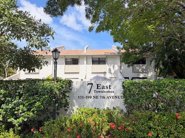 575 NE 7th Avenue 4b, Fort Lauderdale, FL 33301