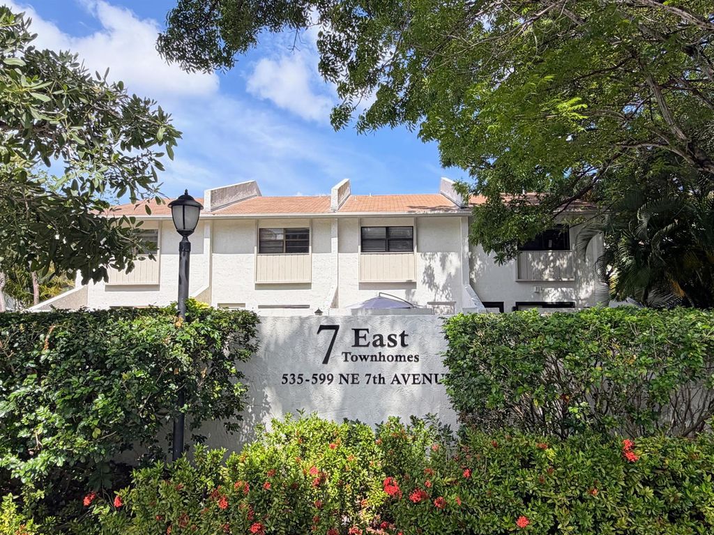 575 NE 7th Avenue 4b, Fort Lauderdale, FL 33301
