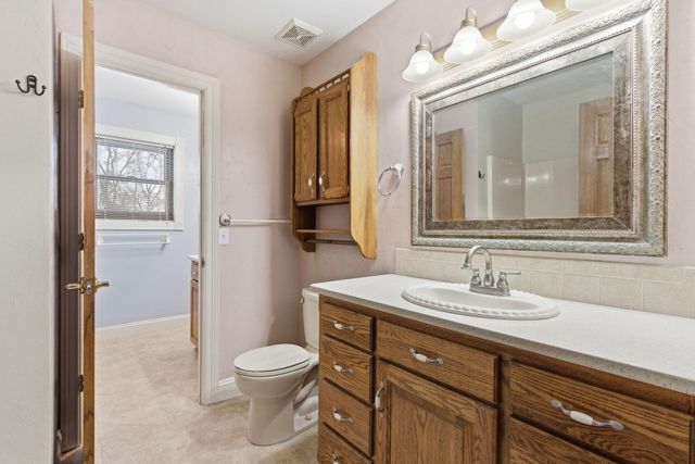 1122 W Vancouver Street, Springfield, MO 65803