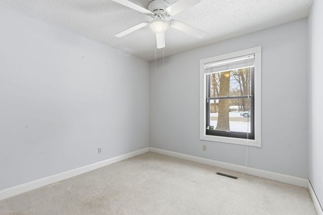 1122 W Vancouver Street, Springfield, MO 65803