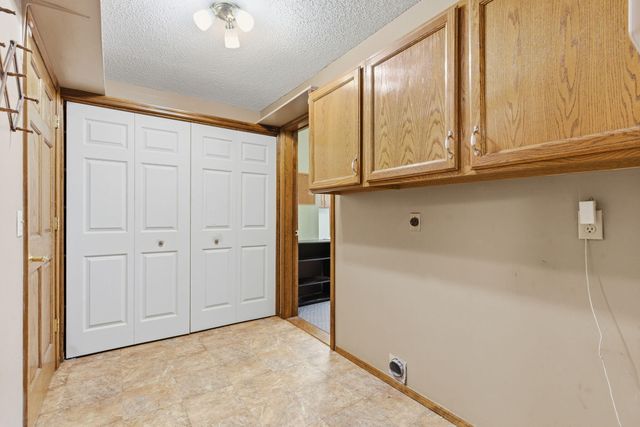 1122 W Vancouver Street, Springfield, MO 65803