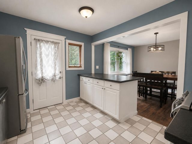 3810 Kingsway Drive, Crown Point, IN 46307
