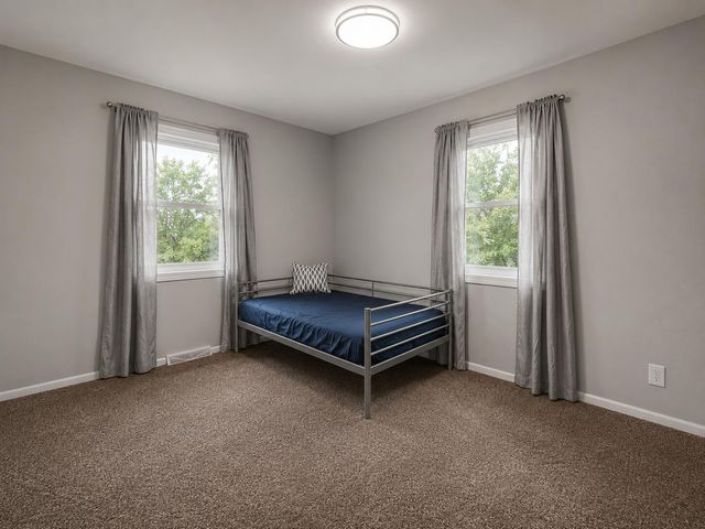 3810 Kingsway Drive, Crown Point, IN 46307
