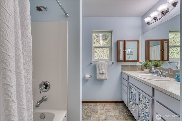 20112 13th Street SW, Lakebay, WA 98349