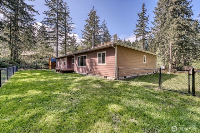 20112 13th Street SW, Lakebay, WA 98349