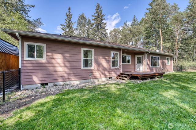 20112 13th Street SW, Lakebay, WA 98349