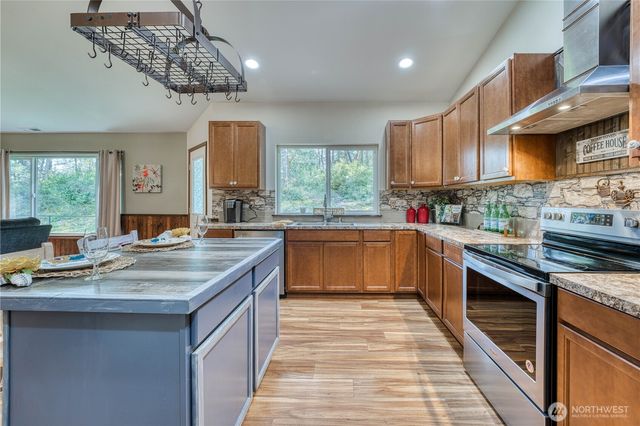 20112 13th Street SW, Lakebay, WA 98349