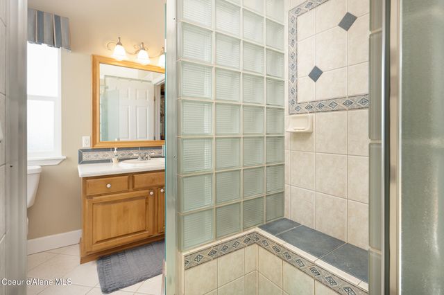 16703 W Riverview DR, Post Falls, ID 83854