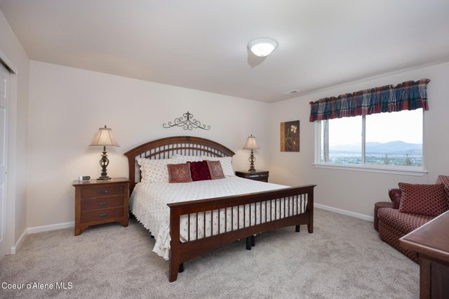 16703 W Riverview DR, Post Falls, ID 83854