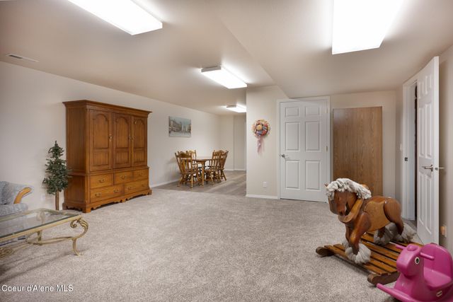 16703 W Riverview DR, Post Falls, ID 83854
