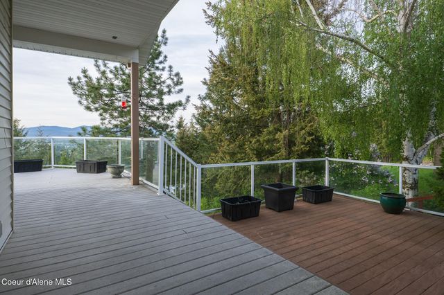 16703 W Riverview DR, Post Falls, ID 83854