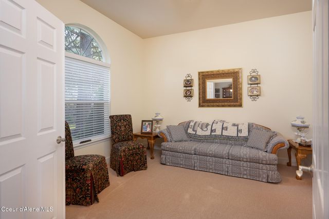 16703 W Riverview DR, Post Falls, ID 83854
