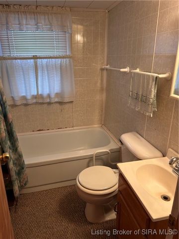 311 S 4th Street, Jeffersonville, IN 47130