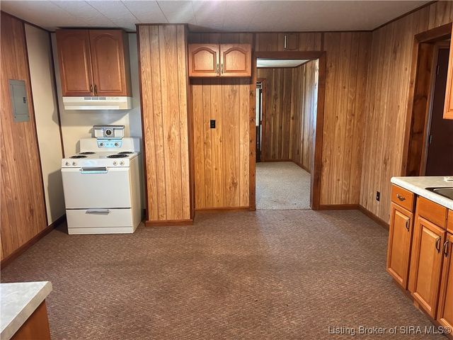 311 S 4th Street, Jeffersonville, IN 47130