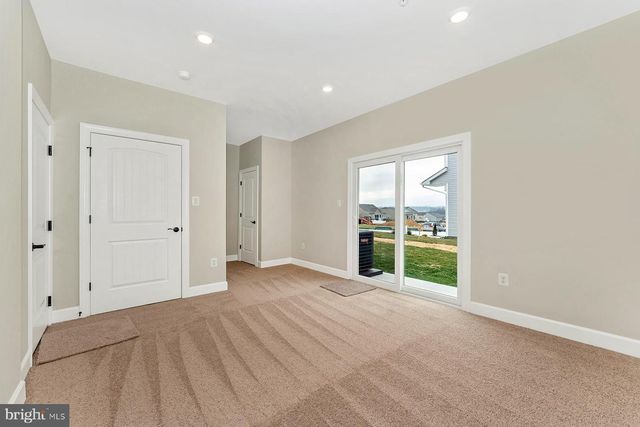 525 ABIGAIL AVE, Waynesboro, PA 17268