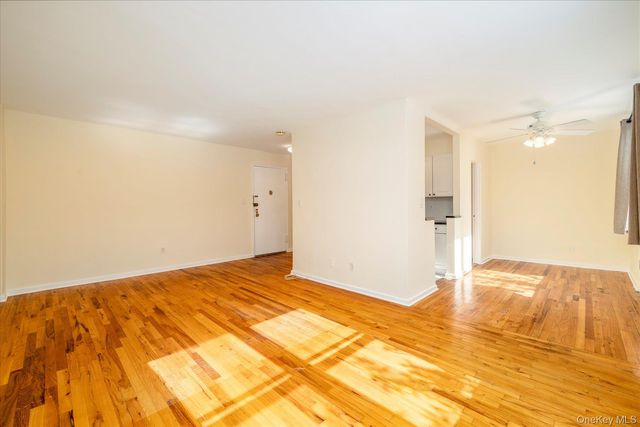 16 Main Street 2G, East Rockaway, NY 11518
