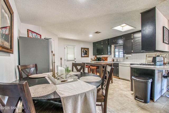 1002 Devendale Drive, Las Cruces, NM 88005