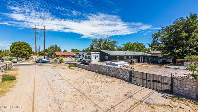 1002 Devendale Drive, Las Cruces, NM 88005