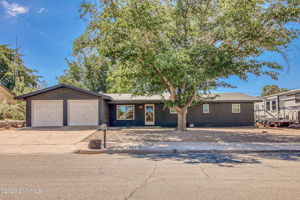 1002 Devendale Drive, Las Cruces, NM 88005