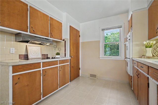 2471 19th Street, Cuyahoga Falls, OH 44223