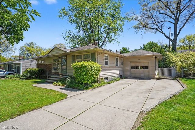 2471 19th Street, Cuyahoga Falls, OH 44223