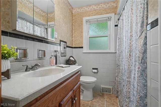 2471 19th Street, Cuyahoga Falls, OH 44223