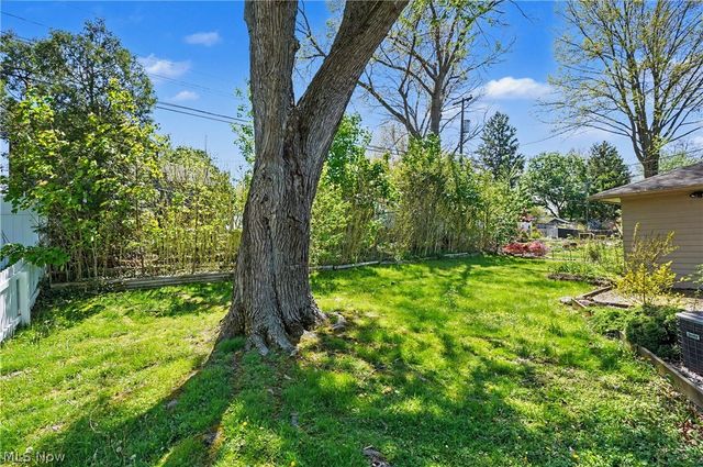 2471 19th Street, Cuyahoga Falls, OH 44223