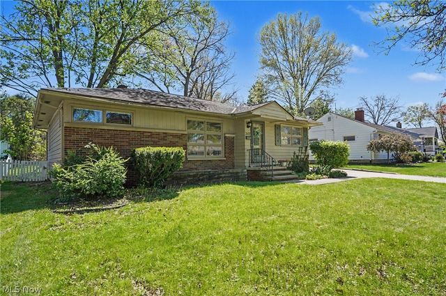 2471 19th Street, Cuyahoga Falls, OH 44223