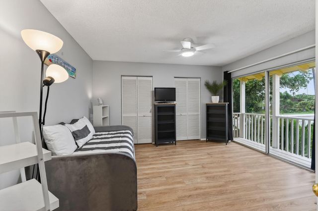 170 Seabreeze Circle, Jupiter, FL 33477