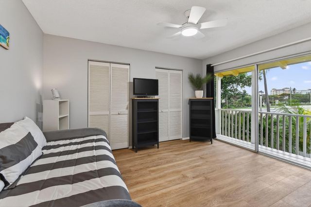 170 Seabreeze Circle, Jupiter, FL 33477