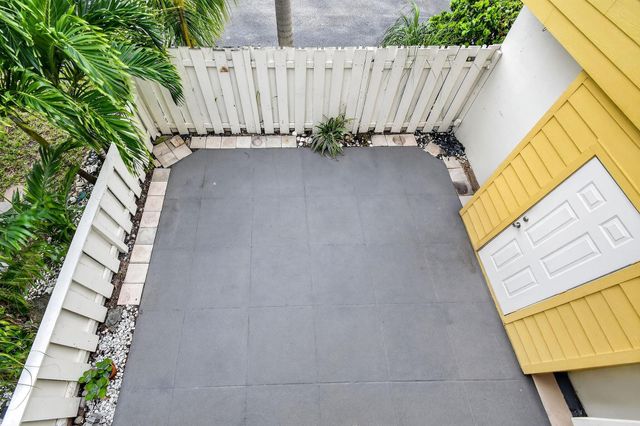 170 Seabreeze Circle, Jupiter, FL 33477