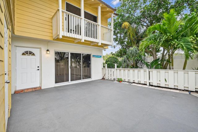 170 Seabreeze Circle, Jupiter, FL 33477