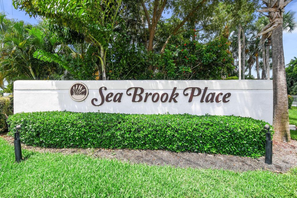 170 Seabreeze Circle, Jupiter, FL 33477