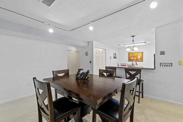 87 Freedom Hollow 87, Salem, MA 01970