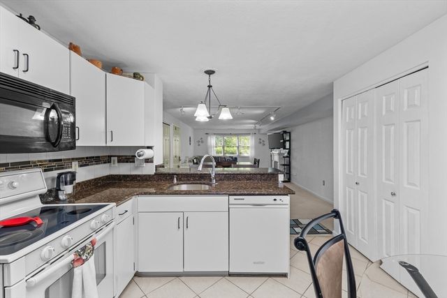 87 Freedom Hollow 87, Salem, MA 01970