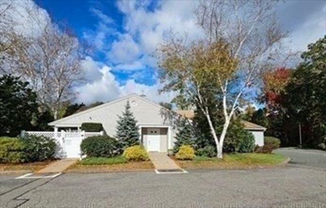 87 Freedom Hollow 87, Salem, MA 01970